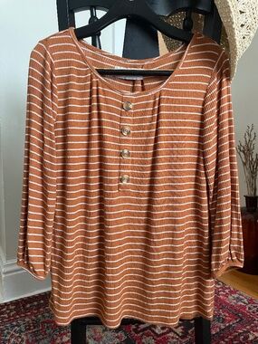 French Laundry 3/4 Sleeve Top